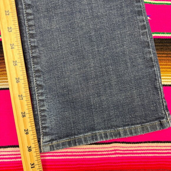 Levi's Jeans Women's Size 8 Short Perfectly Slimming Boot Cut 512 Flap Pockets - Picture 6 of 9